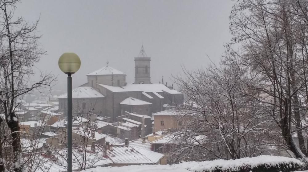 El dia després de la nevada a la Garrotxa, Ripollès i Cerdanya