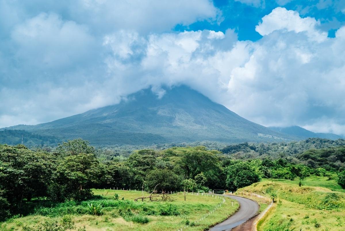 Paisaje frondoso en Costa Rica.