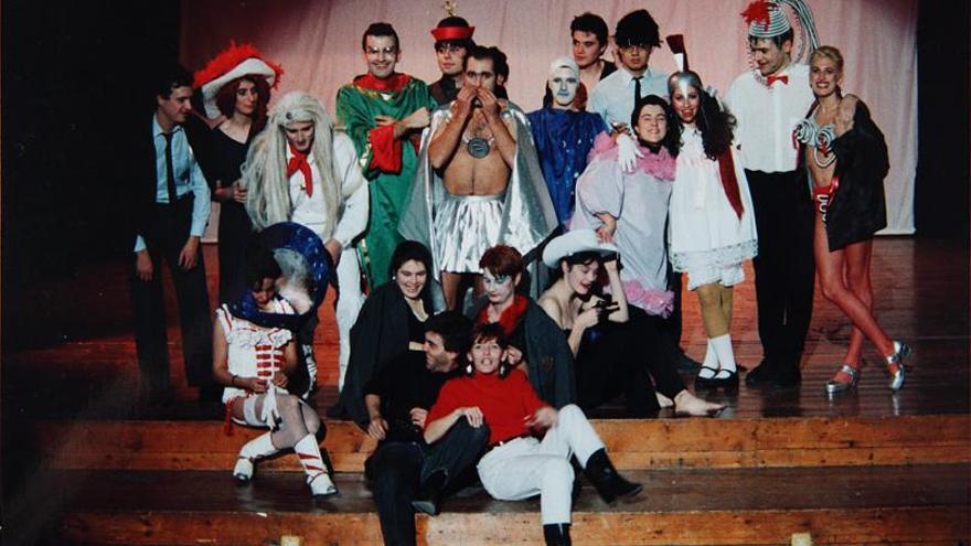 Primera obra del Grup de Teatre de la UV (1991). Bloody Mary Show, de Rodolf Sirera. | LEVANTE-EMV