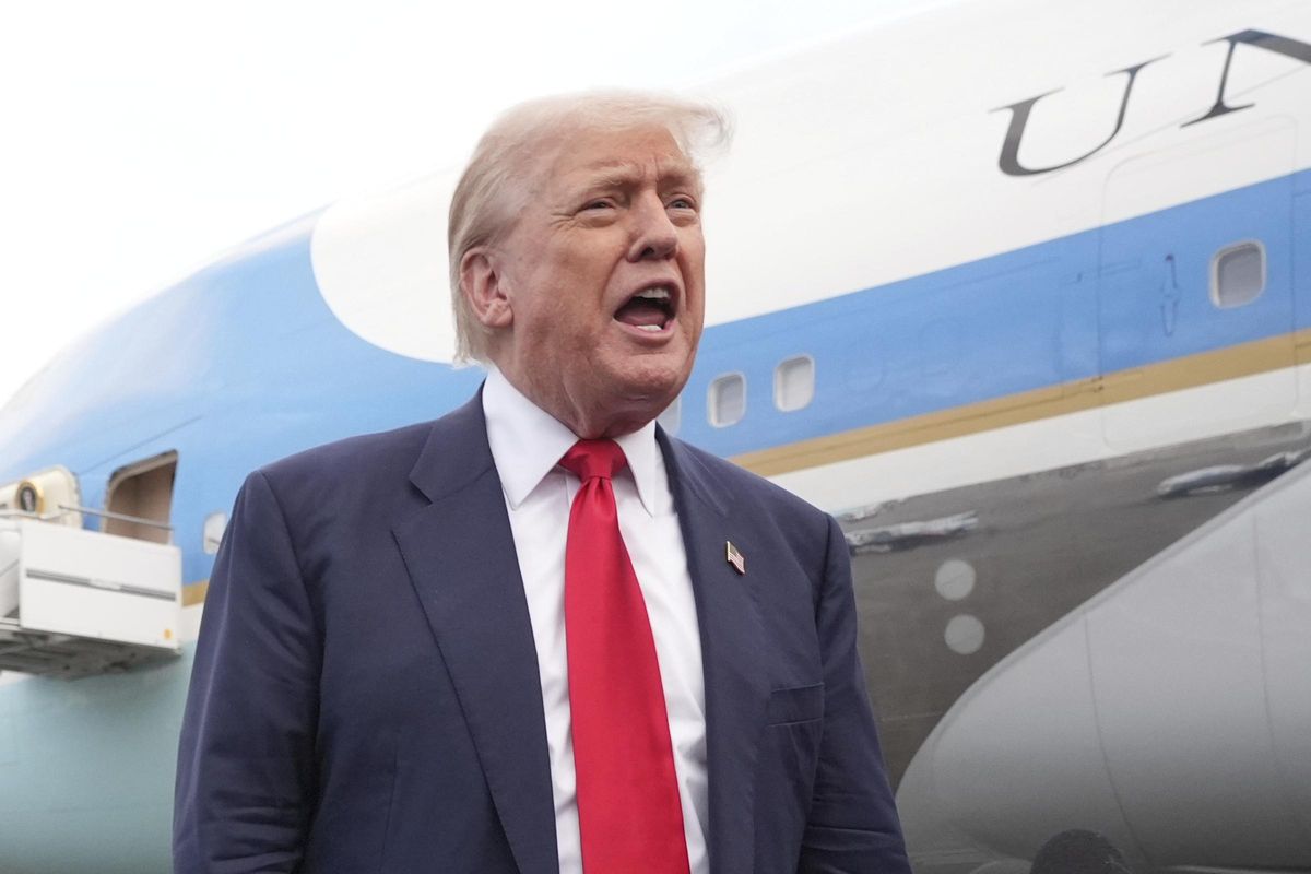 Von der Leyen i Trump es veuran demà per abordar els aranzels