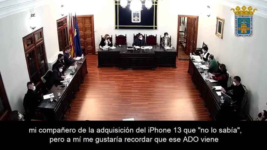 Rifirrafe por la compra de un iPhone por parte del alcalde de Tarazona.