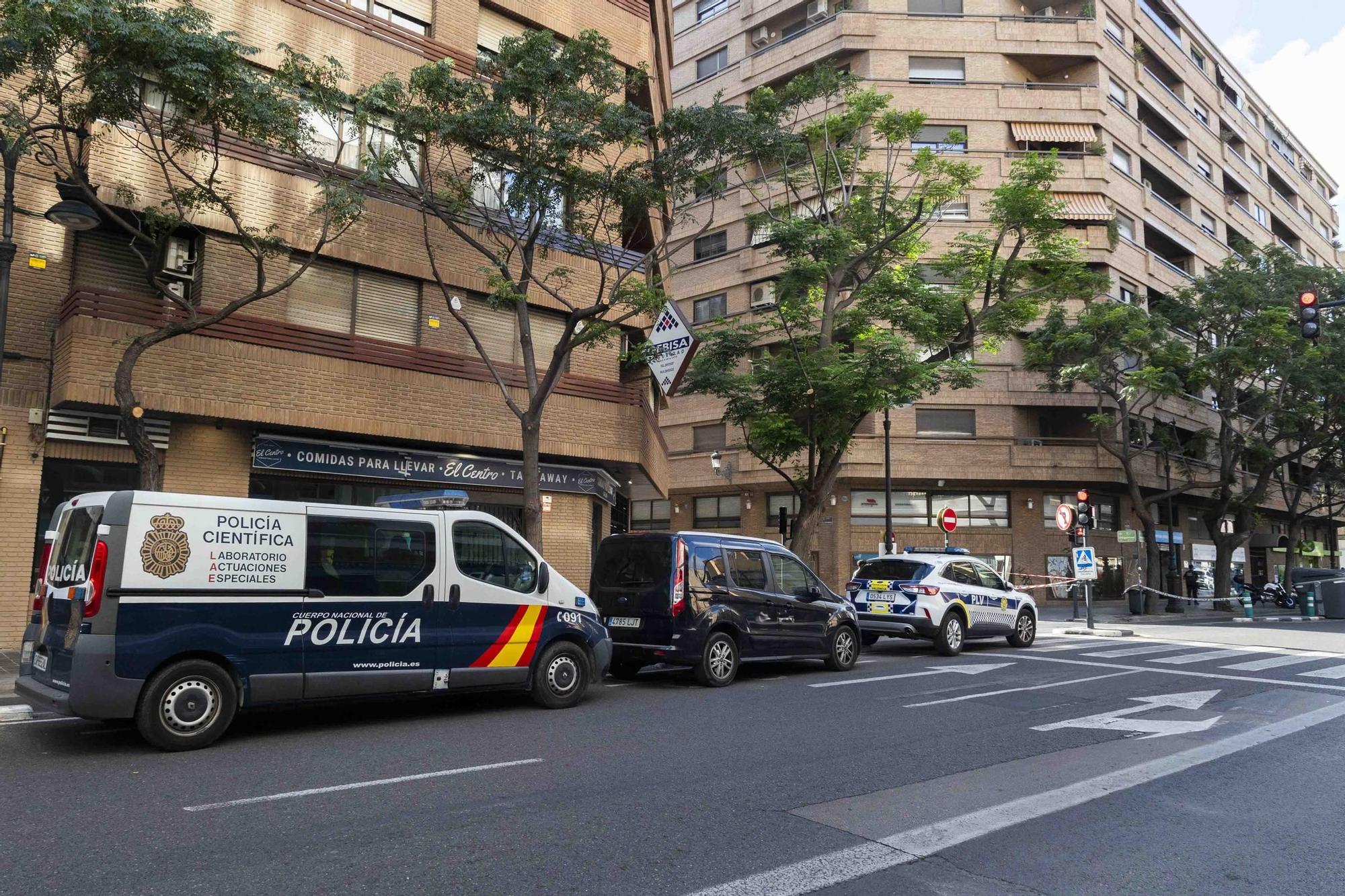 La Policía Local desarma de un tiro a un presunto atracador en la calle Guillem Sorolla de València