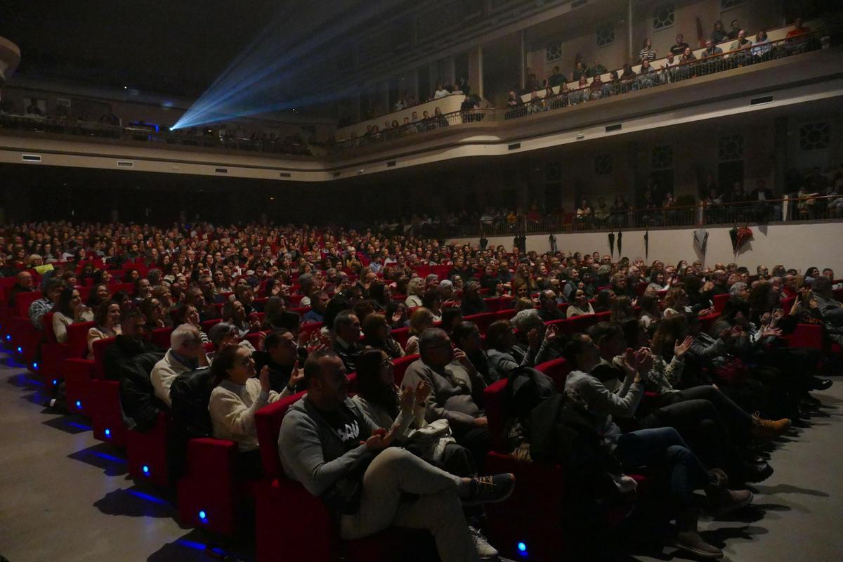 EN IMATGES | SAU triomfa al Teatre El Jardí amb els aires empordanesos de Fredrik Strand