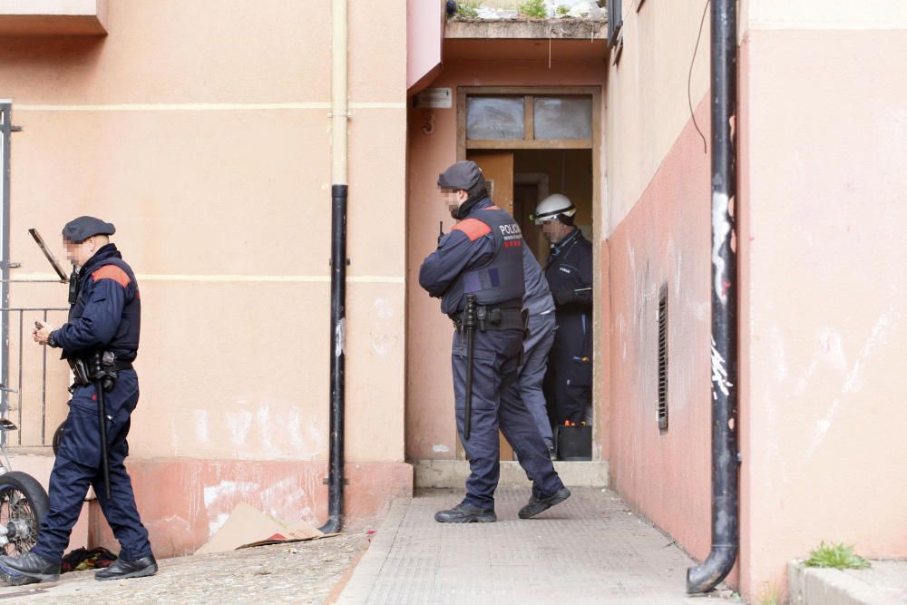 El dispositiu contra el frau elèctric s'ha fet en diversos blocs de pisos del barri de Font de la Pólvora de Girona