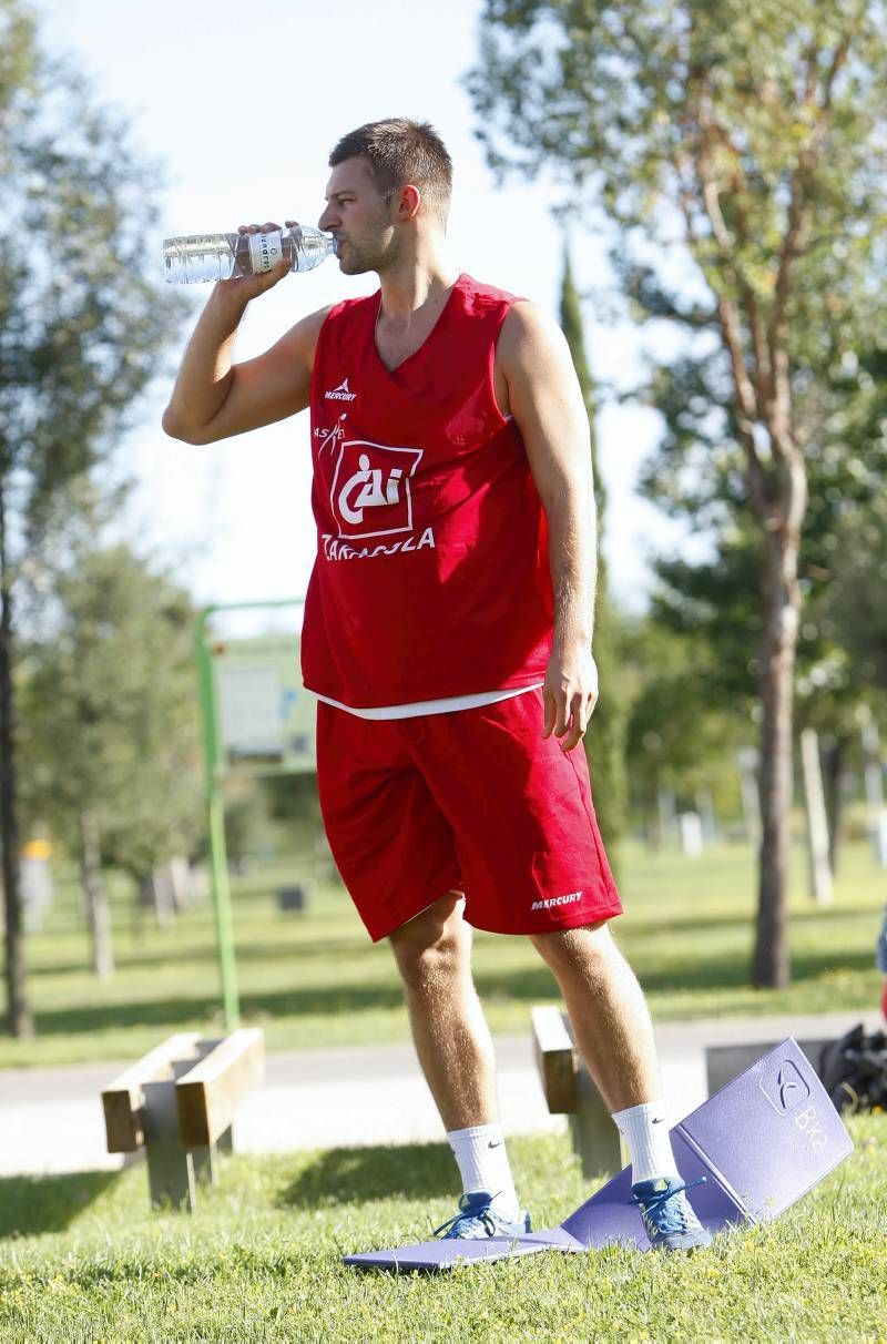 Fotogalería del primer entrenamiento del CAI Zaragoza