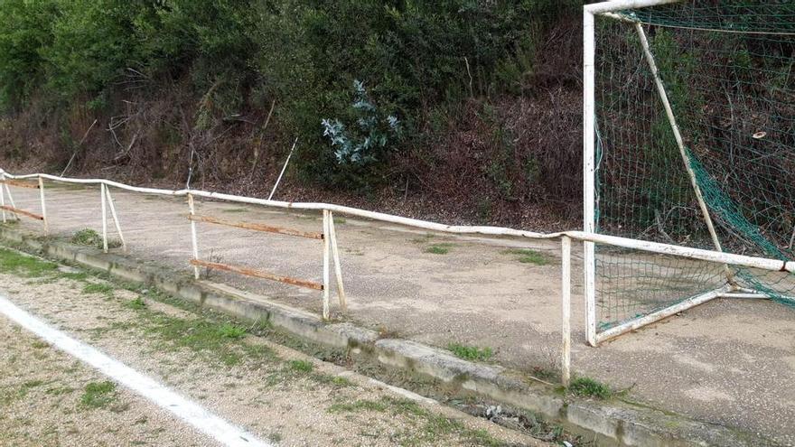 El BNG de Vigo urge al Concello actuar en el campo de fútbol de Sampaio para arreglar sus deficiencias