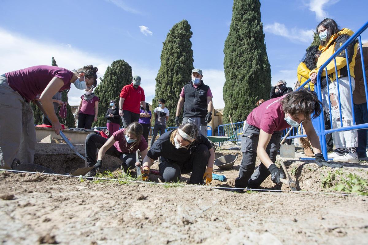 El cementerio de Alicante acoge la primera exhumación de represaliados del franquismo
