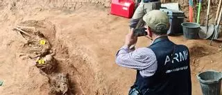 Las vidas perdidas en la fosa de El Rellán: 6 historias de dolor y resignación