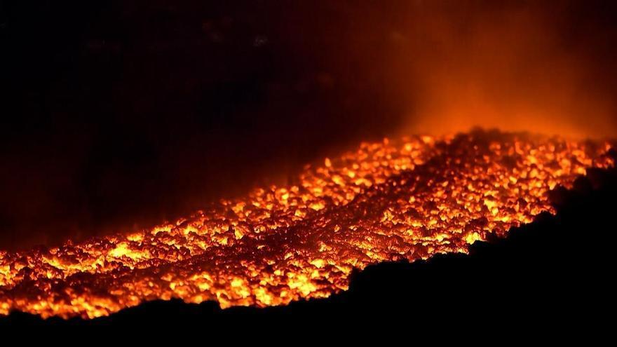 El volcán Etna deja unas imágenes impresionantes tras su erupción