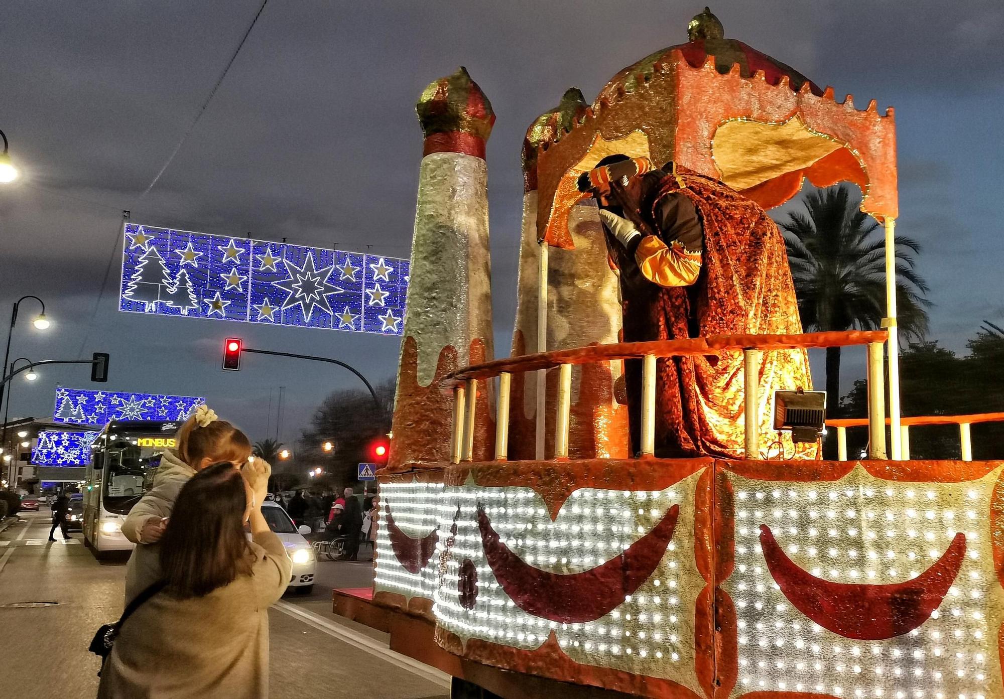 Luz y color en la cabalgata de Reyes de Cangas