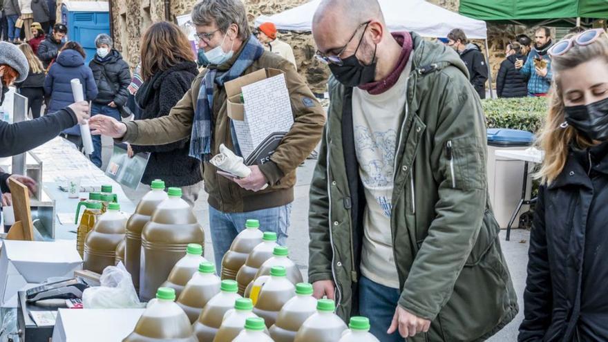 Gran afluència de públic a la 25a Fira de l’Oli i l’Olivera