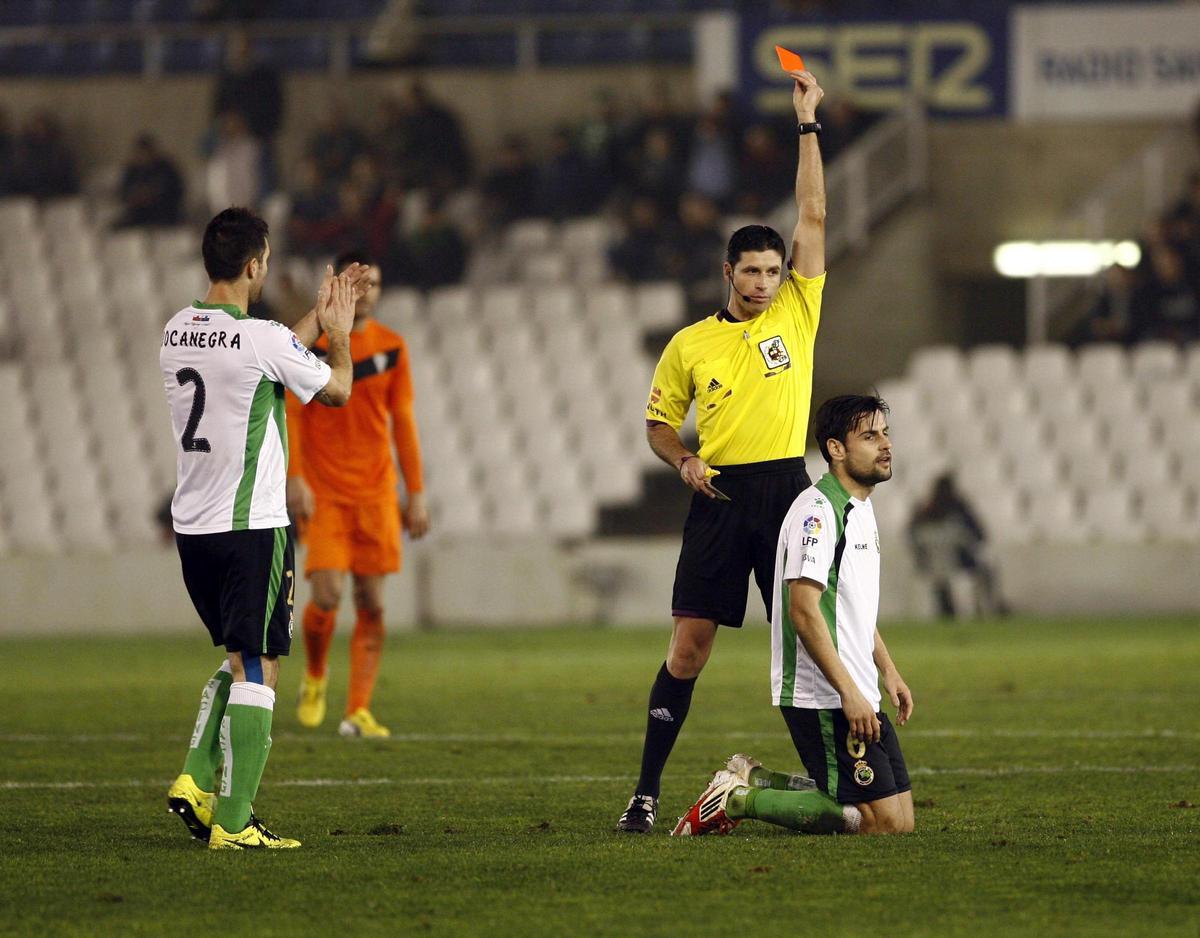 Momento de una de las expulsiones que sufrió el Racing de Santander. Momento de una de las expulsiones que sufrió el Racing de Santander.