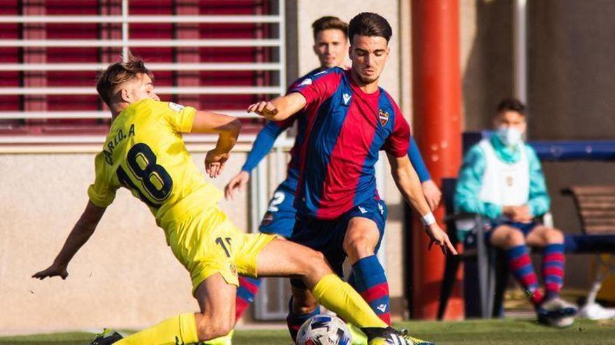 Pablo Picón y los palos frenan a un Villarreal B que llevó la voz cantante ante el filial &#039;granota&#039; (0-0)