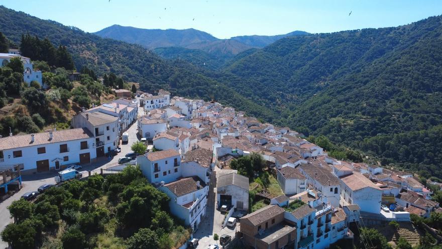 Jubrique acomete mejoras en sus espacios públicos