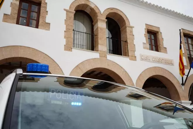 La Policía Local de Santa Eulària refuerza su flota con cuatro vehículos camuflados