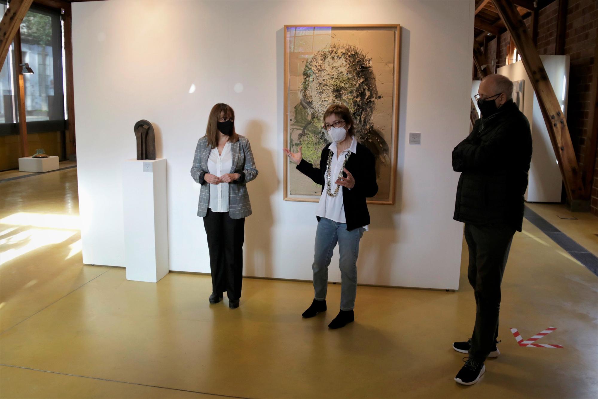Presentación de la la exposición de la Col·lecció Bassat sobre los años 90, en la Nau Gaudí de Mataró.
