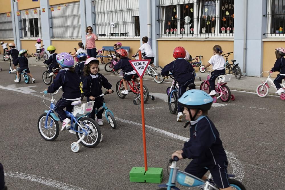 Día de la Bici en el Colegio de las Dominicas