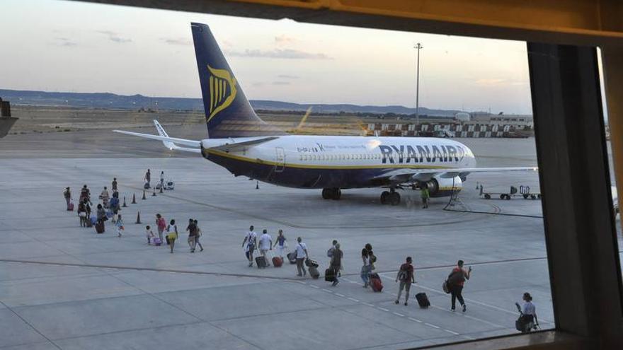 Ryanair desvía cuatro vuelos a Zaragoza