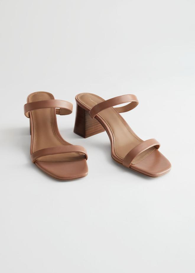 Sandalias de tiras con tacón cuadrado de piel, de &Other Stories