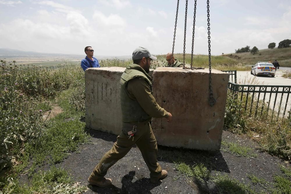 Tanques israelíes, frente a la frontera con Siria.