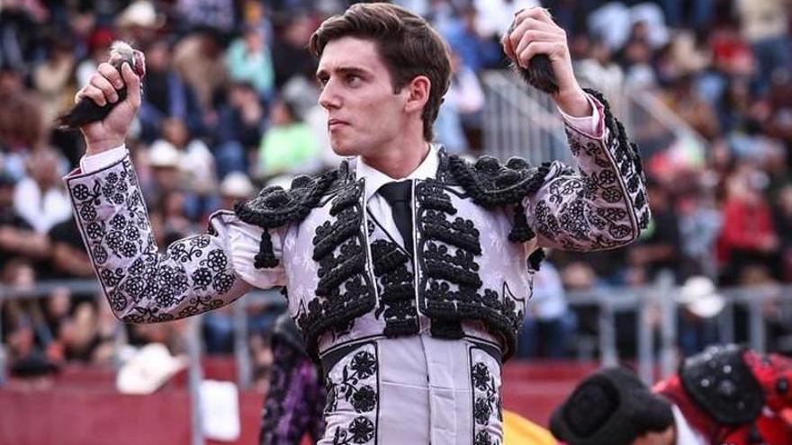 Triunfo del novillero Javier Cuartero en el inicio de la temporada mexicana