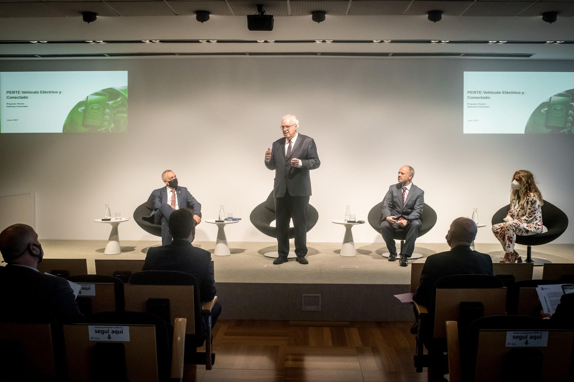 Encuentro entre representantes de Generalitat de Catalunya, la Generalitat Valenciana, el Gobierno de Aragón, la Junta de Castilla y León, la Xunta de Galicia, los ayuntamientos de Castellolí, Zaragoza, Valladolid y Vigo, la Diputación de Pontevedra, así como los Consorcios de la Zona Franca de Vigo y la Zona Franca de Barcelona