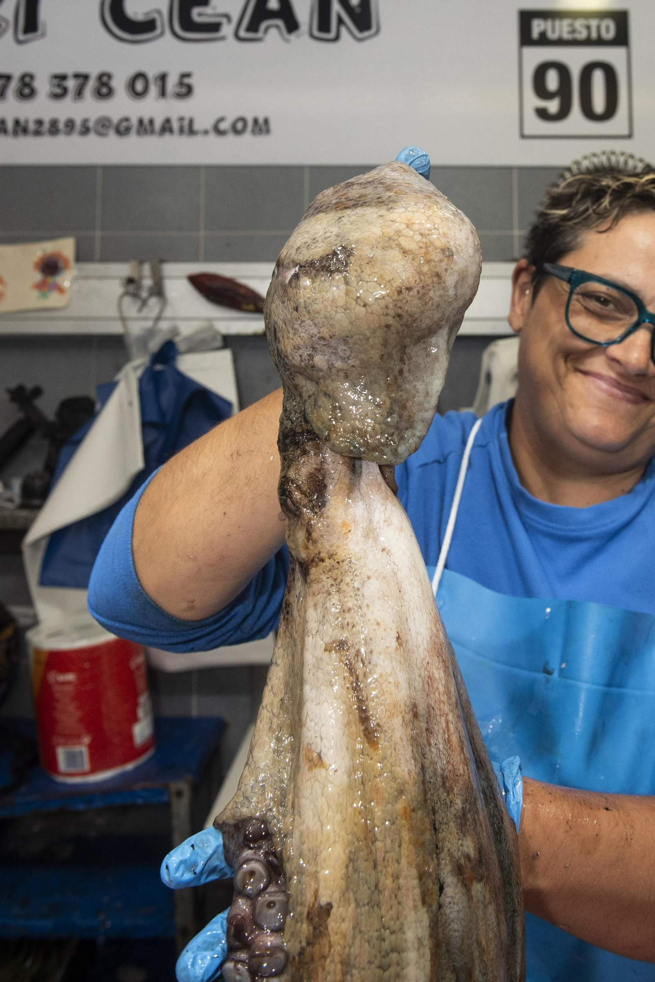 El pulpo gallego vuelve a los mercados de A Coruña tras tres meses de veda