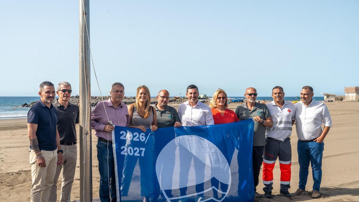 Concejales y representantes de los servicios de temporada.
