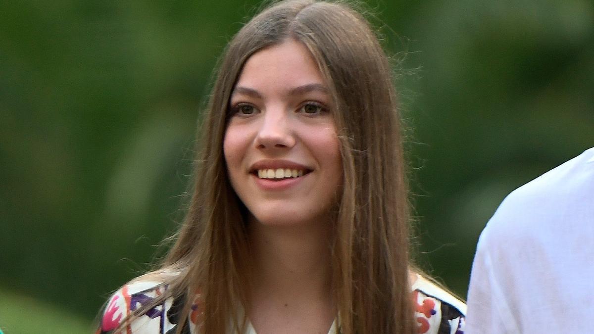 La Infanta Sofía sorprende con su primer look en Mallorca: todos se fijan en este detalle