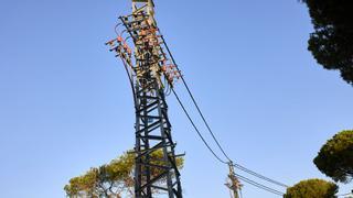 El precio de la luz desciende este viernes un 3% desde su récord histórico