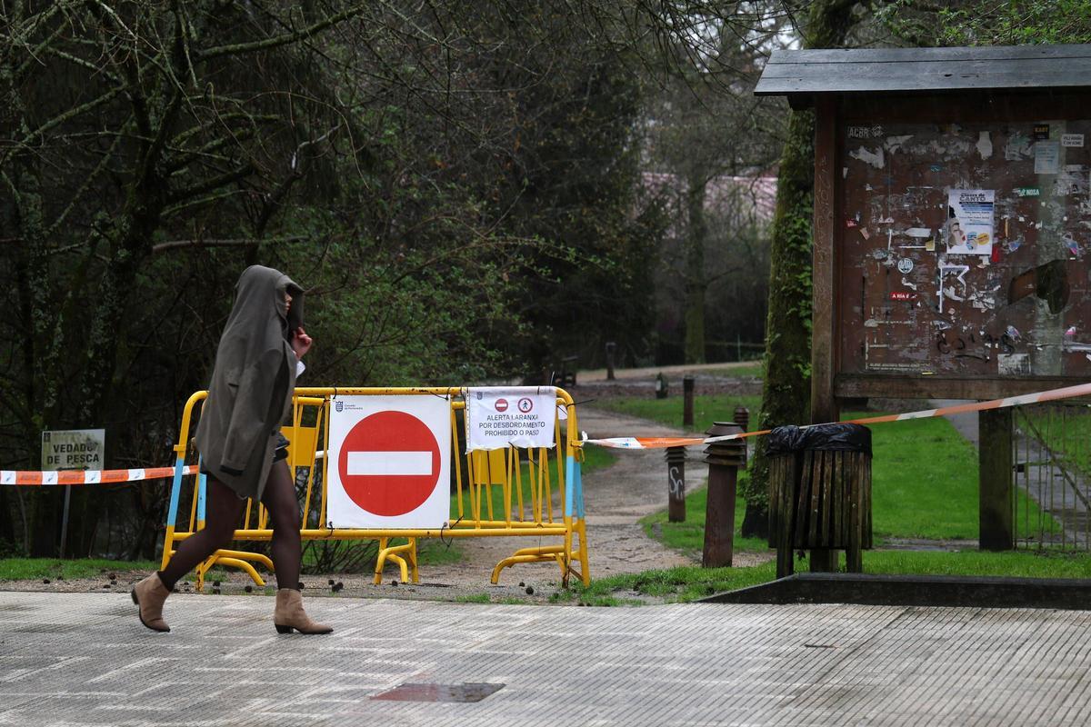 Cierre del paseo del río Gafos en Pontevedra por el temporal