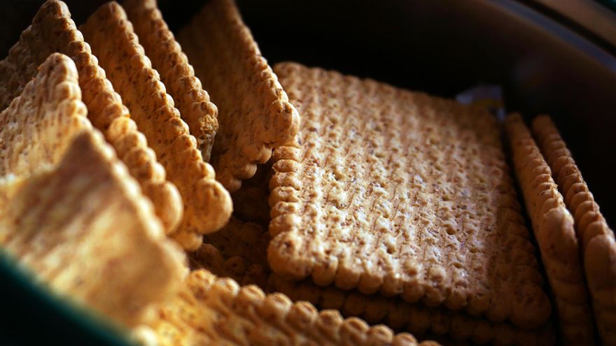 La Lechera comparte su receta de tarta de galletas y dulce de leche: espectacular