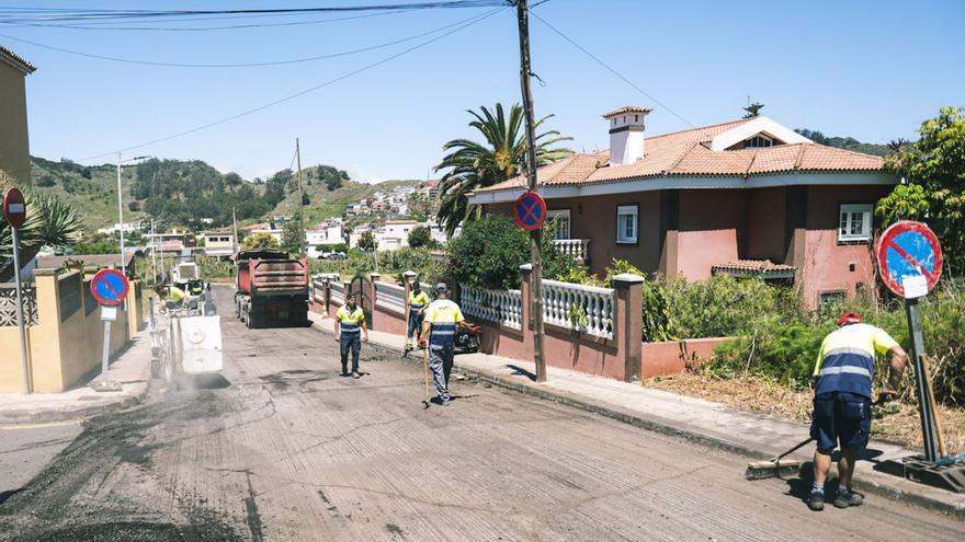 Comienza el asfaltado de las calles de la Urbanización Achamán