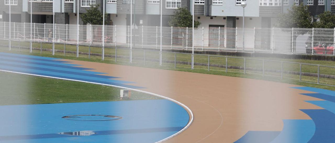 El estadio de atletismo Yago Lamela, ayer. | Ricardo Solís