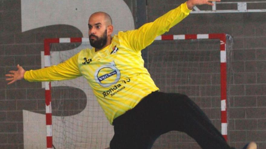 Fran Revuelta completa la portería del Base Oviedo Balonmano para intentar el ascenso