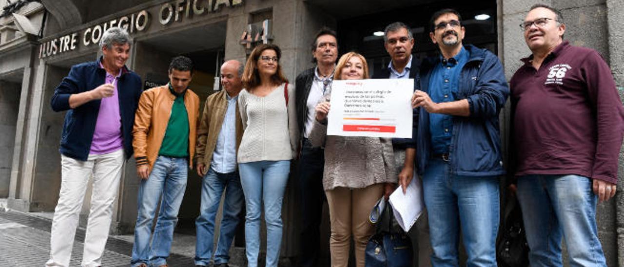 Médicos por el cambio presentó en 2018 más de 1.000 firmas que pedían celebrar elecciones en el Colegio de Médicos.