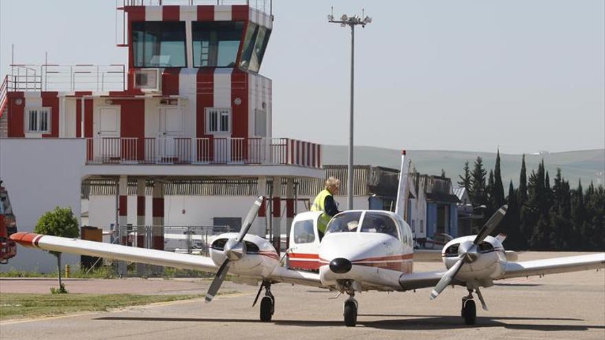 Air Nostrum e Iberia, dispuestas a ofrecer chárter cuando el aeropuerto esté listo