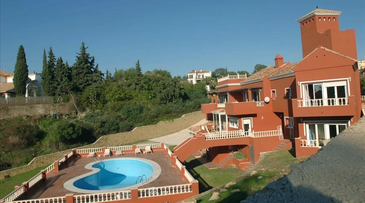 zentauroepp3773858 ma03 estepona  m laga   9 12 05   agentes de las fuerzas de 180609111531