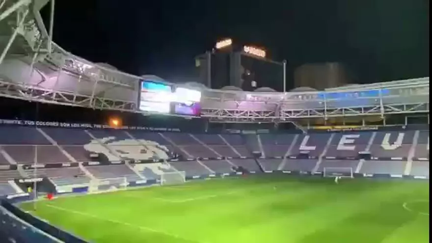 El espectacular juego de luces del Ciutat de València