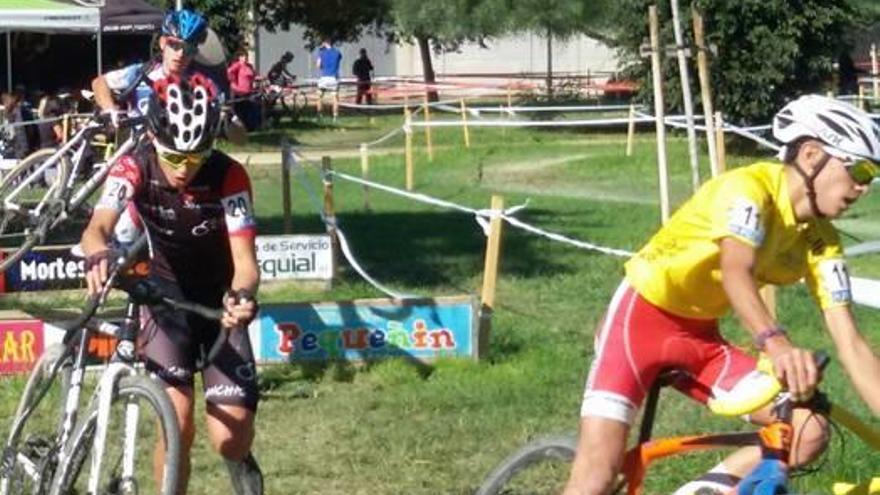 La carletense Eva Valero suma el triunfo absoluto en el ciclocross de Sueca