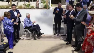 El paseo marítimo de Magaluf pasa a tener el nombre de Gabriel Escarrer Julià, fundador de Meliá: “La zona ha vuelto a ser un destino seguro y familiar”