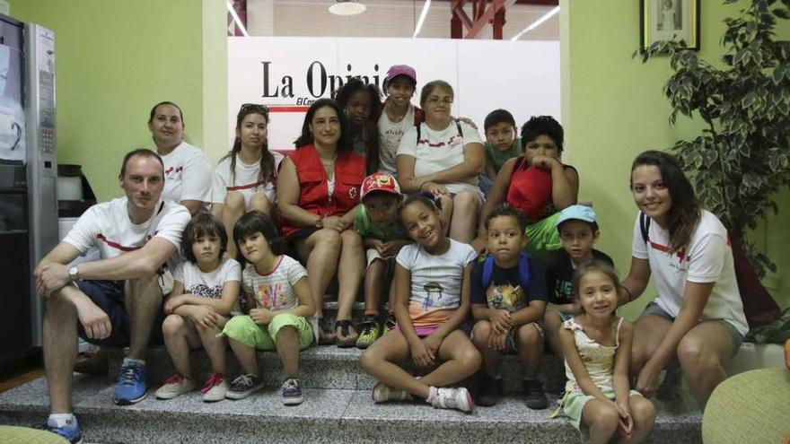 El campamento de Cruz Roja visita LA OPINIÓN-EL CORREO
