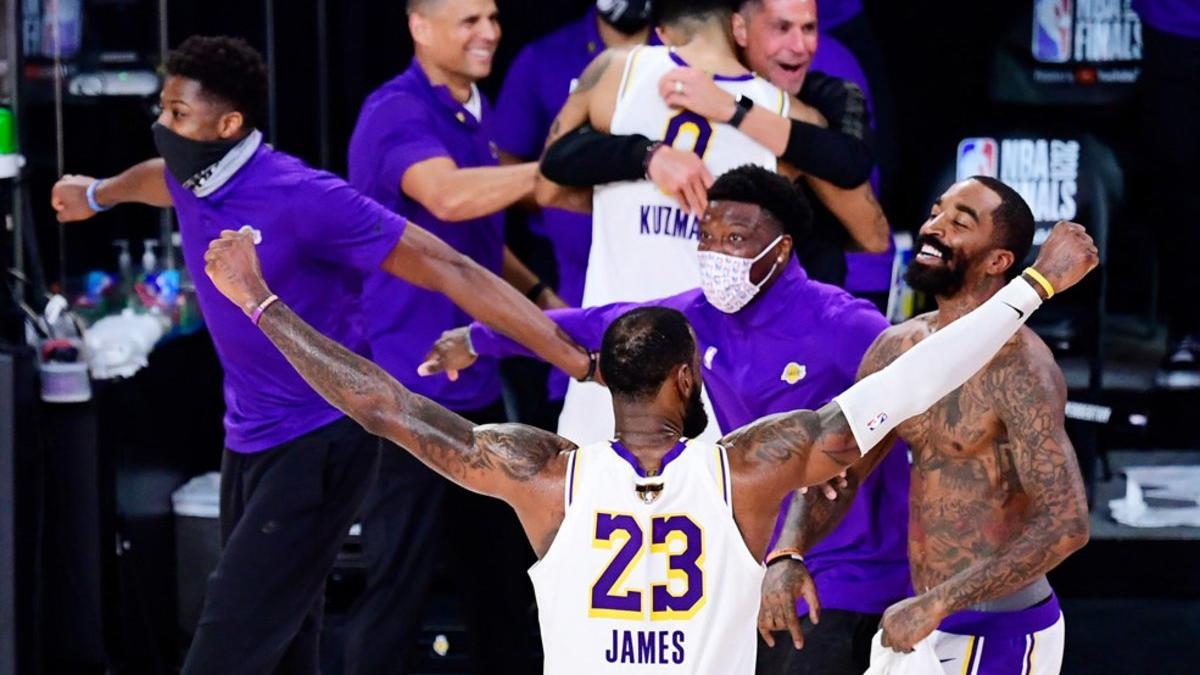 Los Ángeles Lakers se proclaman campeones de la NBA 2020 tras destrozar a los Miami Heat (106-93) en el sexto partido de las finales NBA. Conquistan así el 17º anillo de la historia de la franquicia.