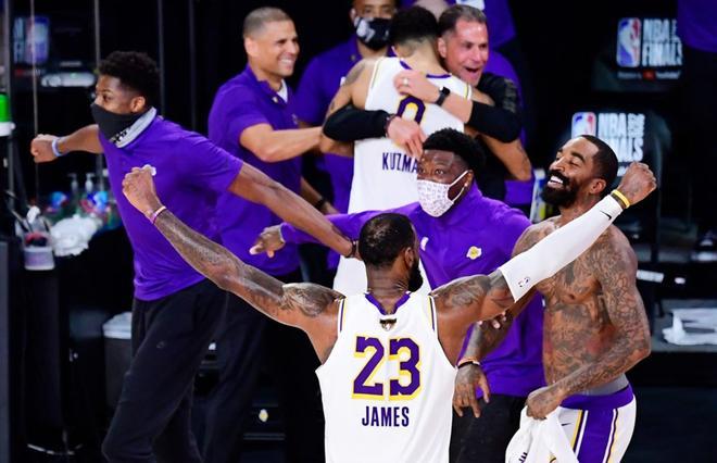 Los Ángeles Lakers se proclaman campeones de la NBA 2020 tras destrozar a los Miami Heat (106-93) en el sexto partido de las finales NBA. Conquistan así el 17º anillo de la historia de la franquicia.