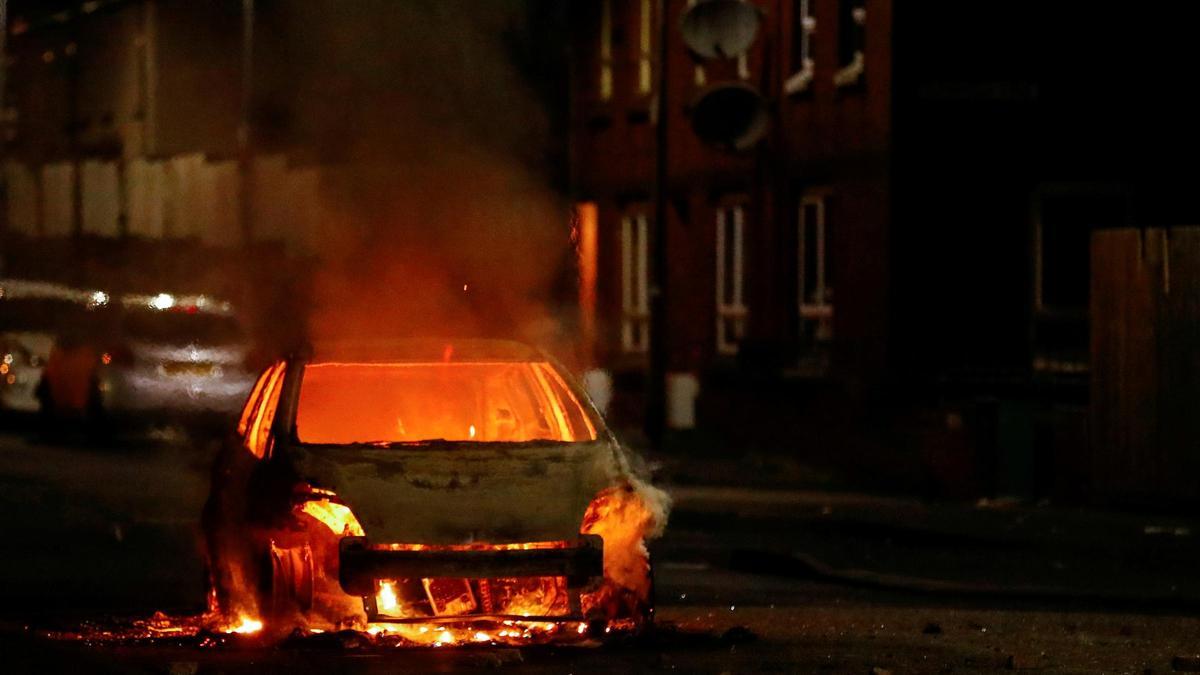 Noche de disturbios en Belfast