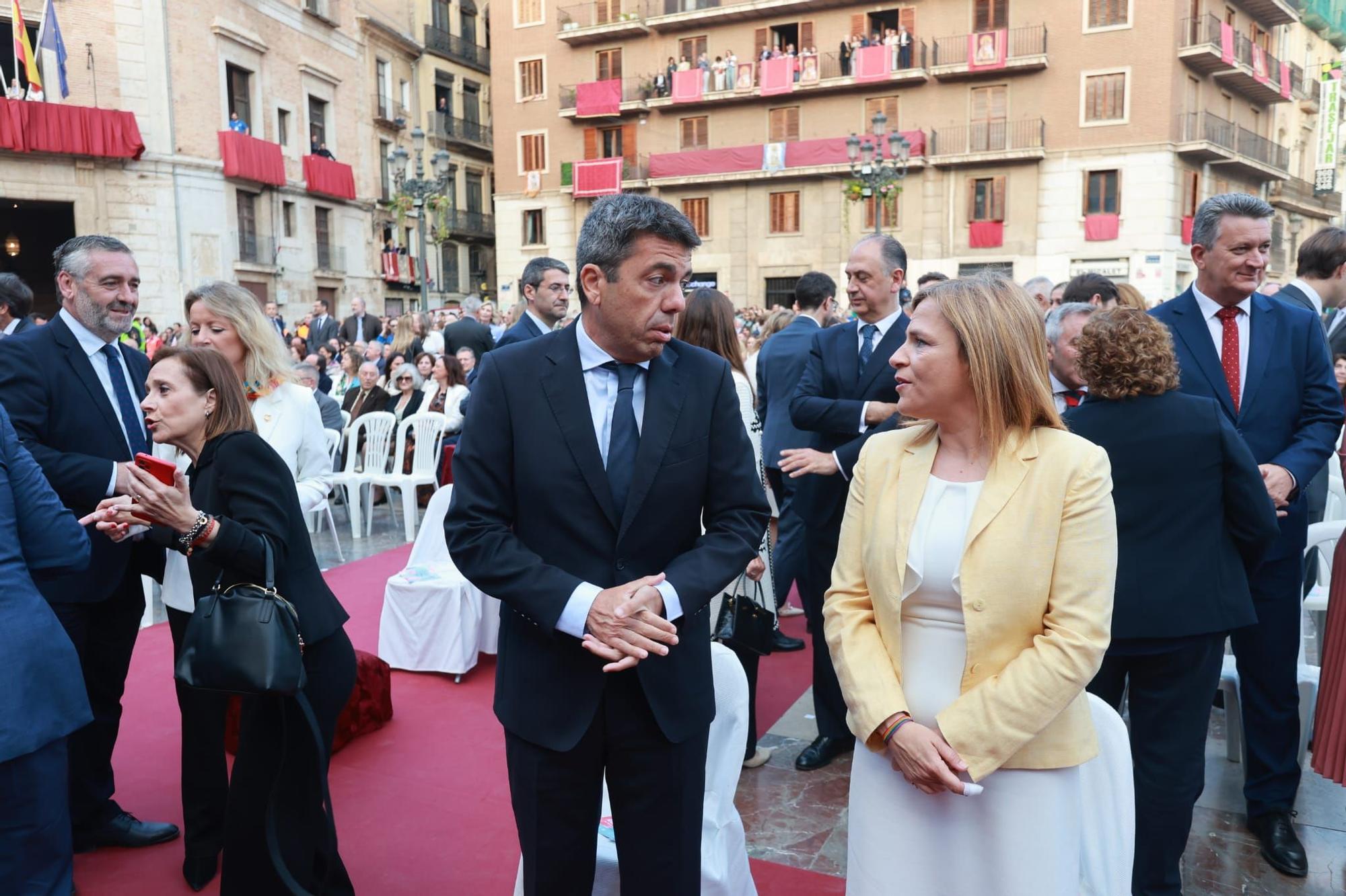 Todas las fotos de la Missa d'Infants en la plaza de la Virgen