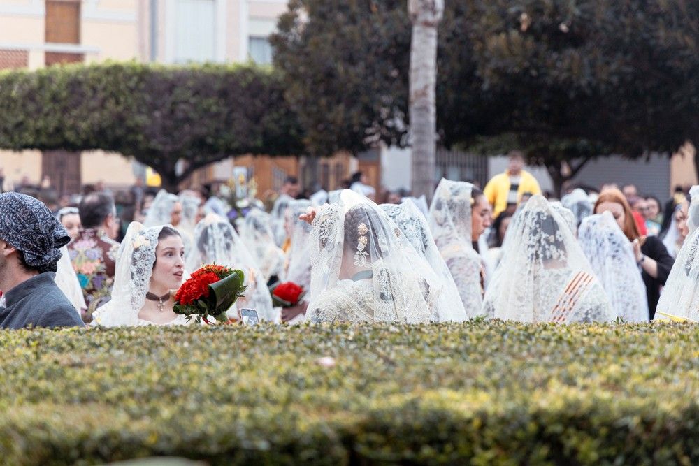 Picassent celebra la ofrenda y la misa de Flores a Nuestra Señora de Vallivana