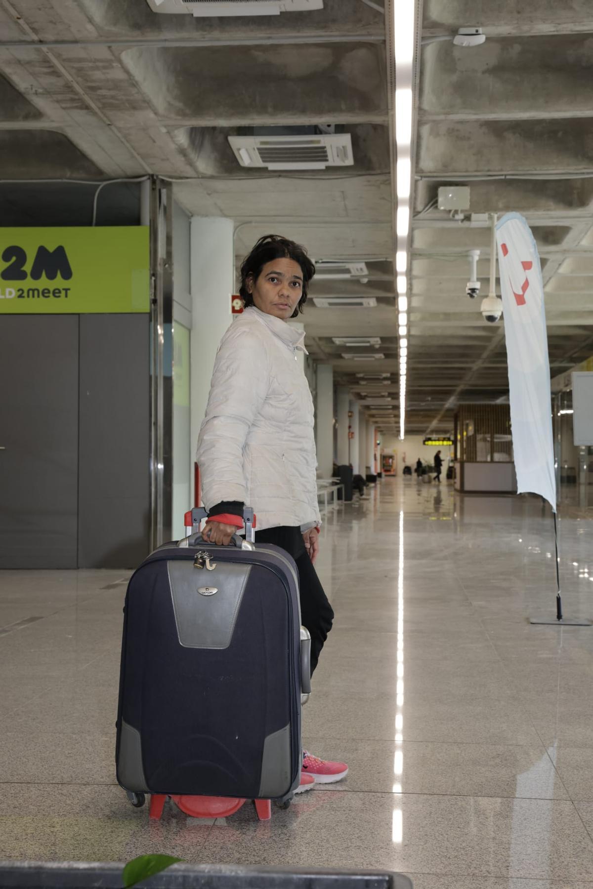 Vivir en el aeropuerto de Palma: "Llevo años sin un hogar, yo solo quiero encontrar un trabajo"