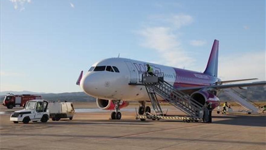 Coronavirus: El aeropuerto de Castellón acoge 13 aviones afectados por el parón aéreo