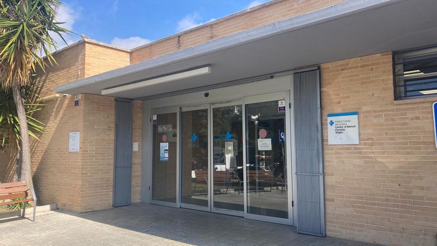 Detingut un metge del CAP Sitges per corrupció de menors